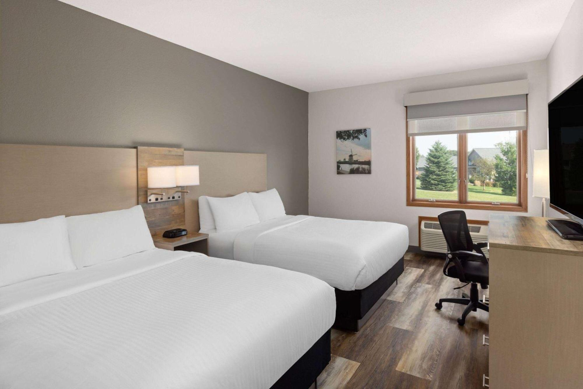 Links Bos Landen Hotel & Spa Of Pella, Trademark By Wyndham Εξωτερικό φωτογραφία